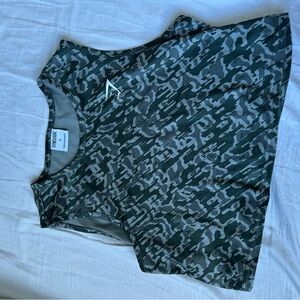 Gymshark Cropped Camo Tank